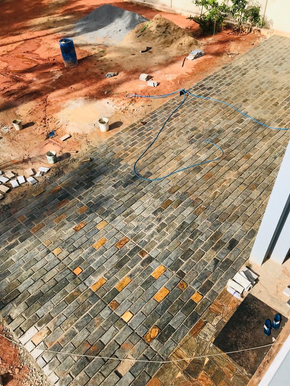 Natural point stone for flooring Peradeniya