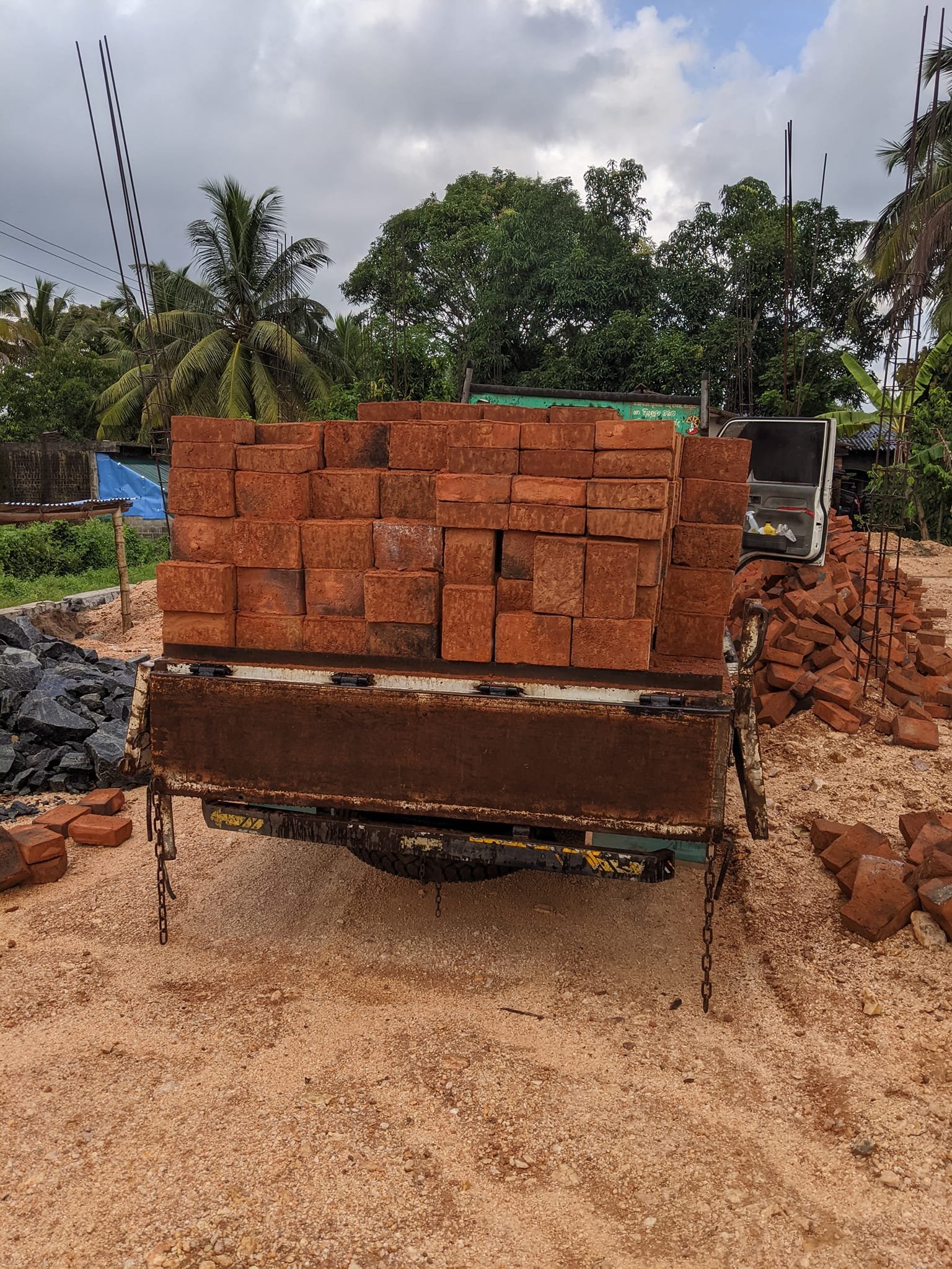 Other image 202508/bricks-suppliers-and-manufactures-in-chilaw-wedabima-7daeede10e.jpg