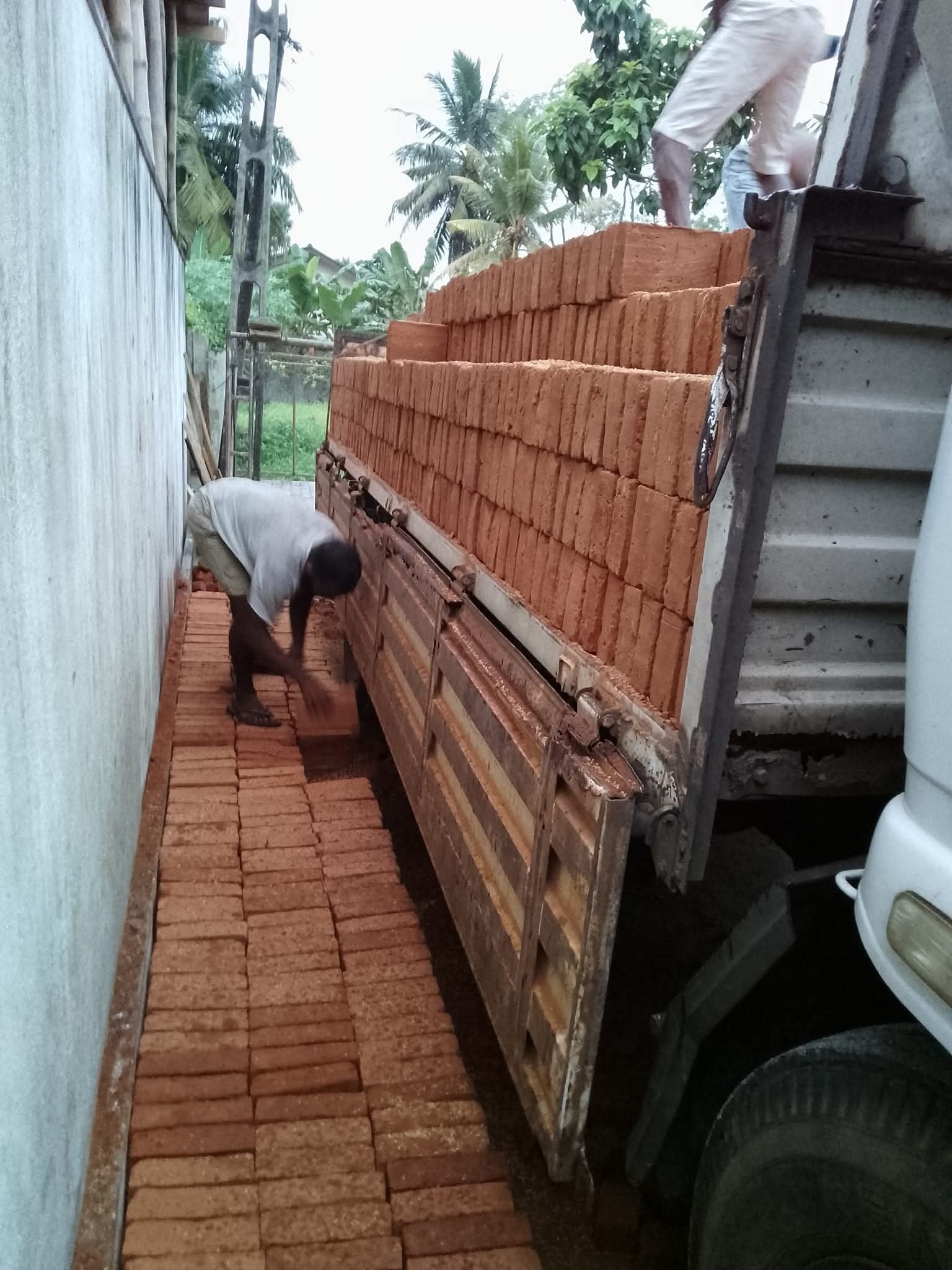 Other image 202509/engineering-brick-supplier-in-matale-dambulla-wedabima-88a727c7b4.jpg
