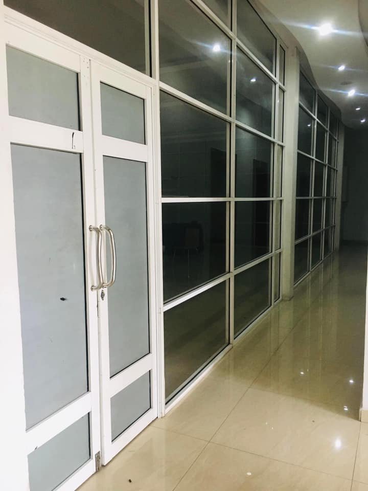 Other image 202509/glass-works-and-installation-service-providers-in-minuwangoda-wedabima-c29fdecff0.jpg