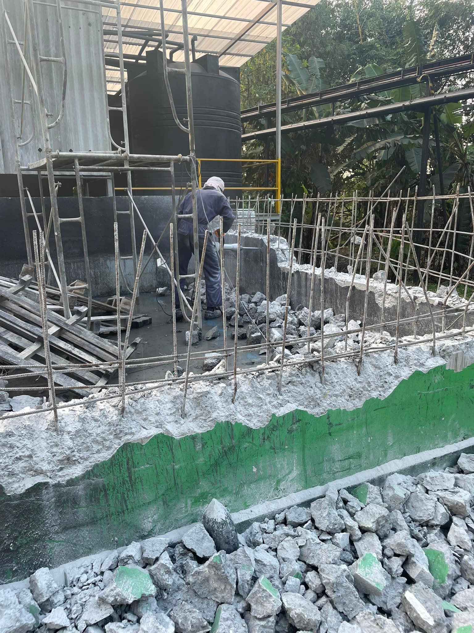 Other image 202510/concrete-demolishing-service-polgahawela-in-colombo-wedabima-97d085b918.jpg