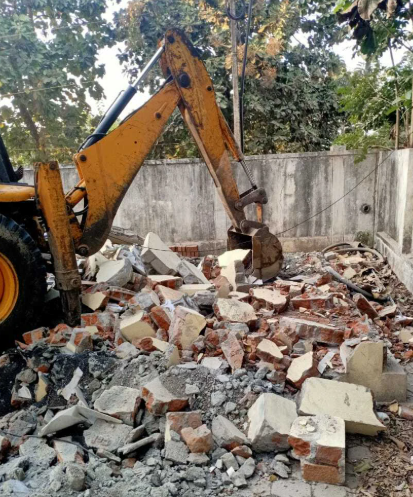 Other image 202511/building-demolishing-clearing-kadawatha-wedabima-1992e9f266.png