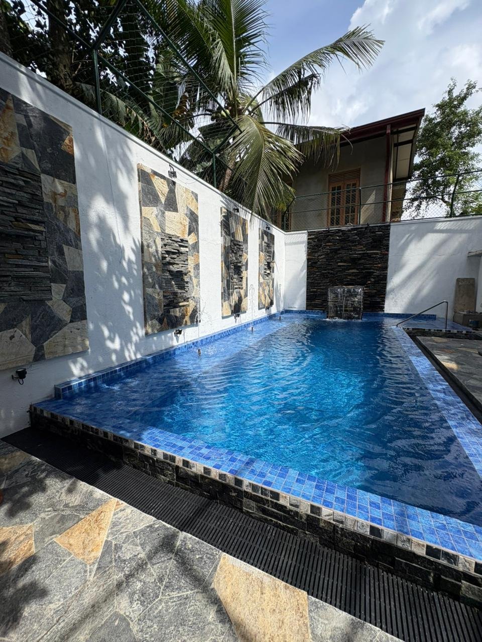 Other image 202511/swimming-pool-contractors-kotte-colombo-wedabima-860d8ddda8.jpeg