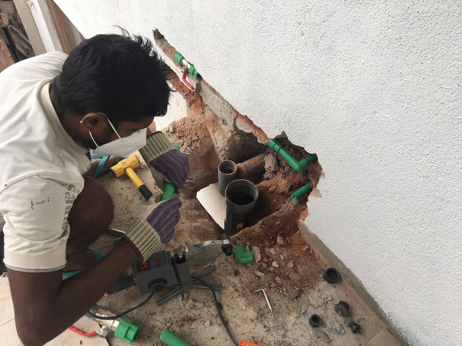 Other image 202511/water-leak-repair-sri-lanka-wedabima-c22f72769d.jpg