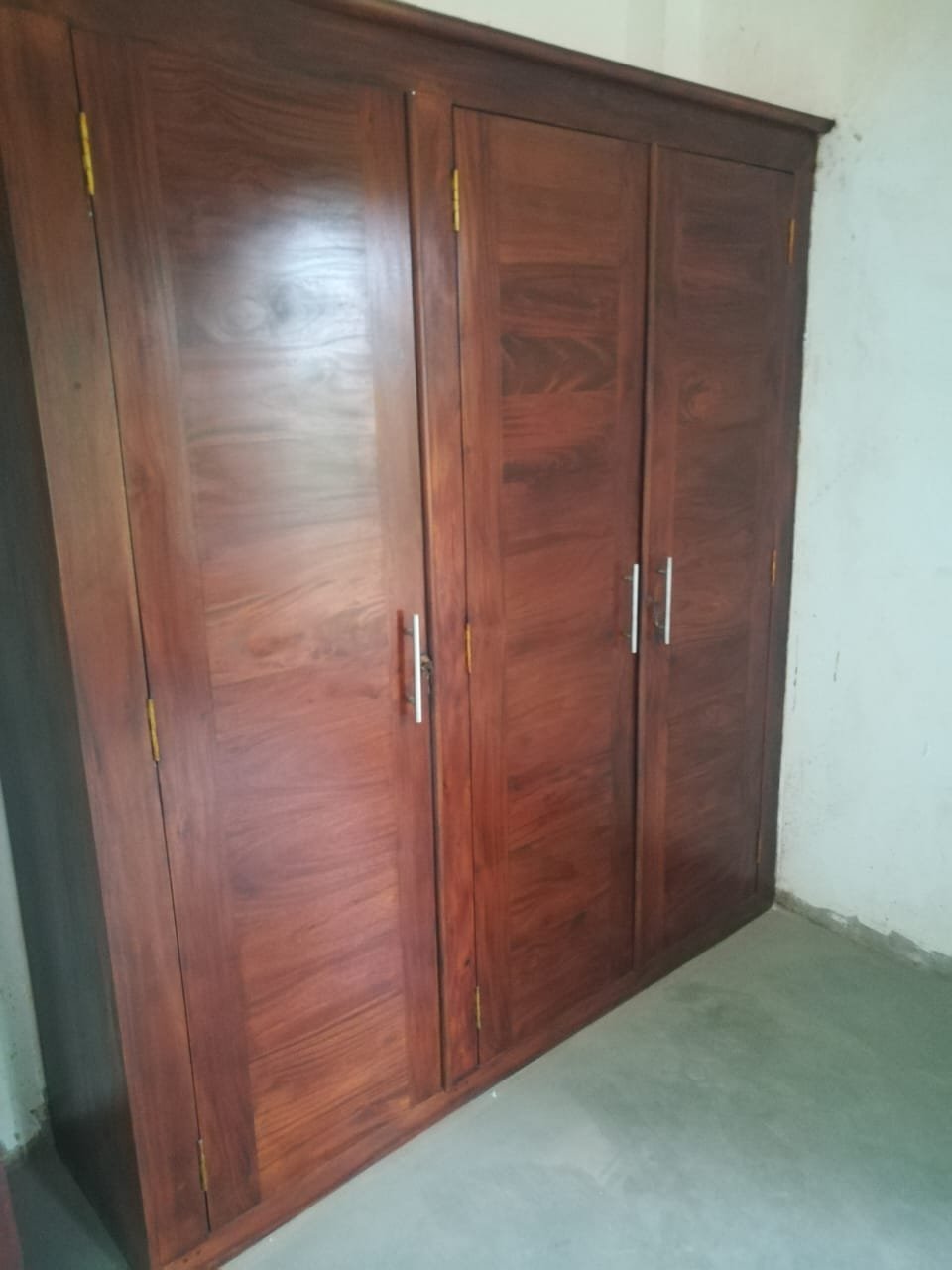 Other image 202601/spray-painting-for-furniture-in-sri-lanka-wedabima-00e6ee574f.jpeg