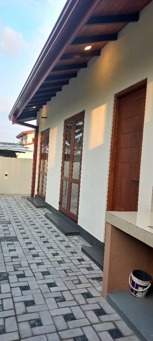Other image 202603/timber-doors-and-windows-painting-colombo-wedabima-1cd797a20e.jpeg
